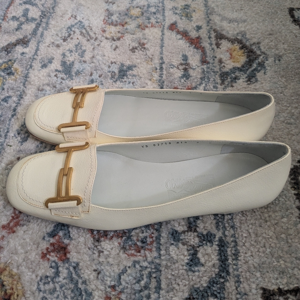Salvatore Ferragamo Off White Flats With Gold Buckle Detail - 9B - Picture 3 of 11